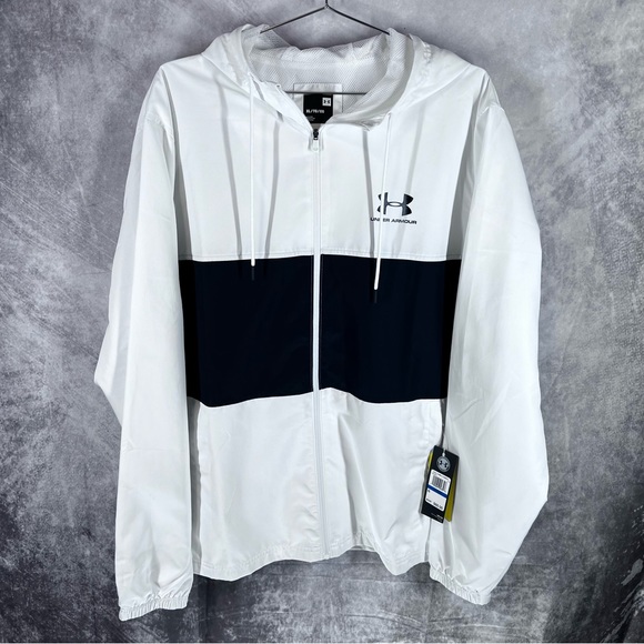 Under Armour Other - Under Armour Sports Style Hooded Wind Jacket